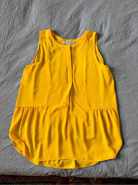 LOFT Yellow Sleeveless Top Size Small Like New